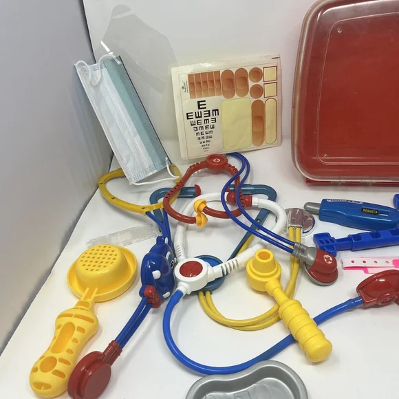 Vintage 28 PC Variety Medical Kit Doctor Dr Nurse Bag Play Set WOW